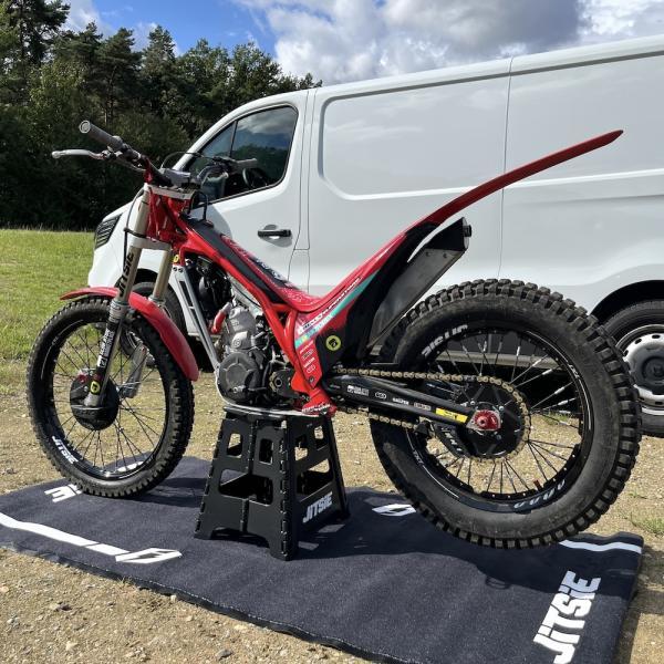 Foldable Plastic Moto Stand